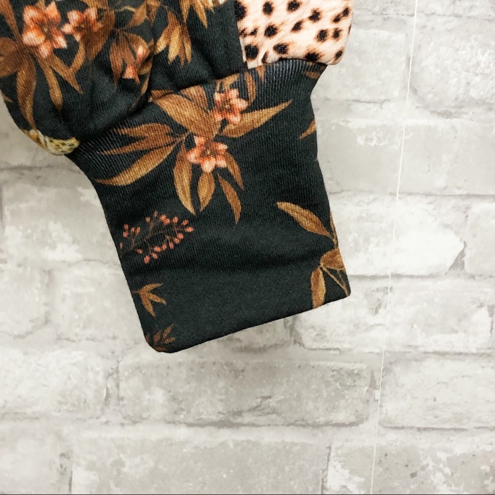 NWOT GENERATION LOVE Leopard Floral Animal Graphic Novelty Print Sweater Small - Picture 10 of 12